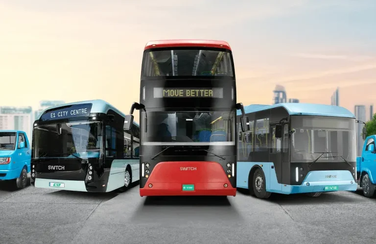 E-Busse / SWITCH Fahrzeuge Fleet of modern electric buses and commercial vehicles, demonstrating connected mobility solutions for public transport